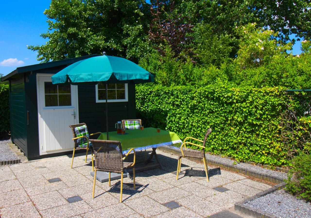 Chaletpark Krabbenkreek Zeeland - Chalet 150 Sint-Annaland Exterior foto
